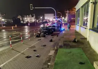 He ended his reckless driving at the traffic light