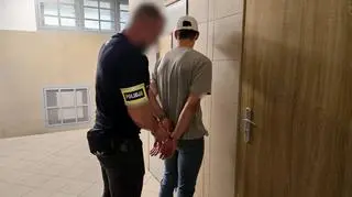 Wykorzystał dane żołnierza, aby wyłudzić kredyt. Wpadł na gorącym uczynku