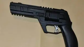 Zatrzymany mężczyzna miał pistolet wiatrówkę