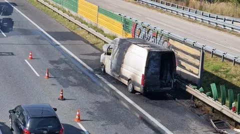 Pożar auta na trasie S8