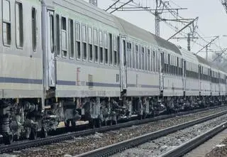 Wypadek na torach pod Warszawą. Opóźnienia pociągów