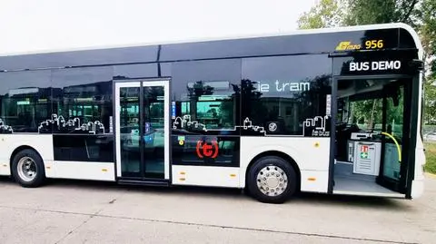 Wozi pasażerów po Krakowie. Teraz testują go w Warszawie