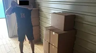Magazyn z nielegalnymi papierosami znajdował się na warszawskiej Ochocie
