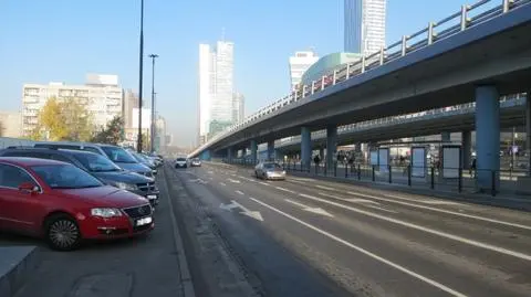 Zwężenie al. Jana Pawła II łapie opóźnienie