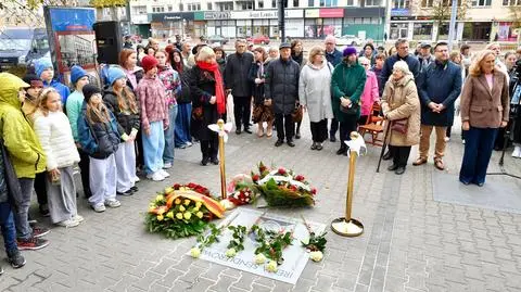 Odsłonięcie tablicy upamiętniającej Irenę Sendlerową na Ochocie