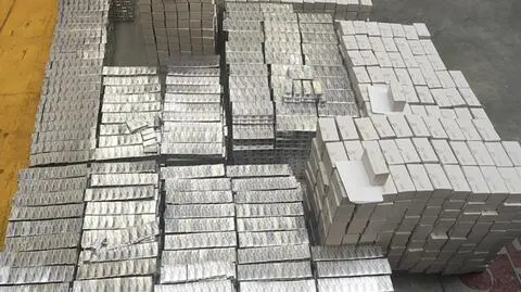 Nielegalne sterydy w przesyłce z Singapuru, są warte ponad cztery miliony