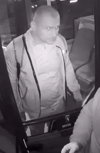 Zaatakował kierowcę autobusu i groził mu