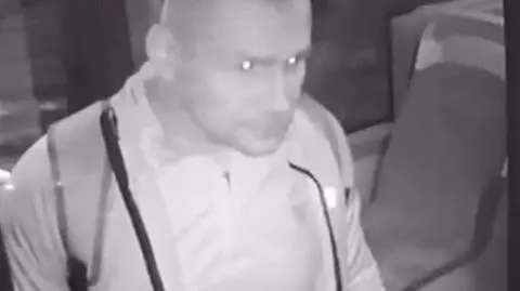Zaatakował kierowcę autobusu i groził mu
