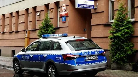 Policjant stołecznej drogówki podejrzany o kradzież paliwa. Sprawa w sądzie 