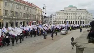 Przemarsz protestujących