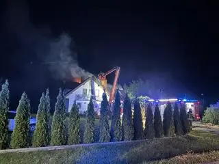 Pożar domu w Młodzieszynie 