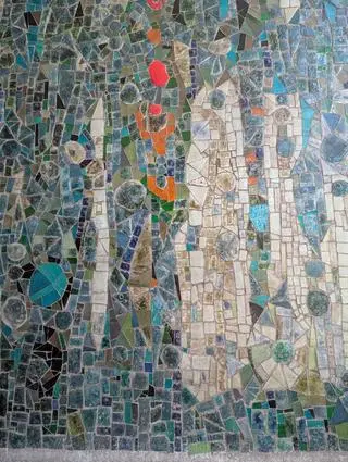 Mozaika w dawnym biurowcu PZL-WOLA