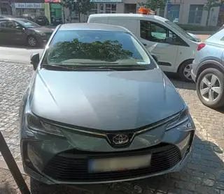 Auto miało sfałszowaną kartę parkingową 