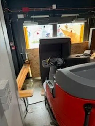 Straty w hali przy Modlińskiej