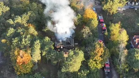 Pożar świdermajera w Falenicy. Budynek był siedzibą NKWD