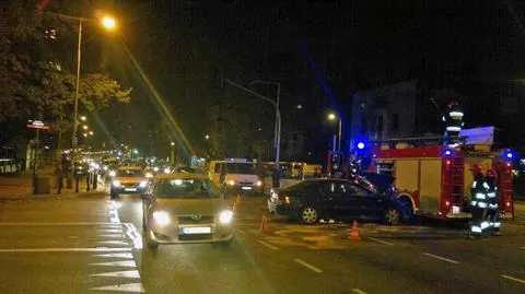 Volvo uderzyło w autobus 172