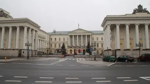 Warszawa zamraża nagrody dla urzędników