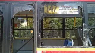 Zderzenie autobusu i mitsubishi