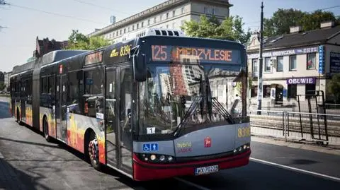 Wakacyjny rozkład w komunikacji. Mniej tramwajów, zawieszone autobusy