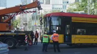 Tramwaj wypadł z toru na Marszałkowskiej