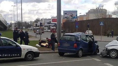 Hondą w mercedesa Przez zepsute światła?
