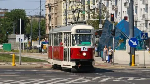 "Akwaria", ikarusy, promy, wąskotorówka. Linie turystyczne złapały opóźnienie