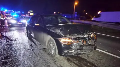 Karambol na wjeździe do Warszawy. "Auta są mocno rozbite"