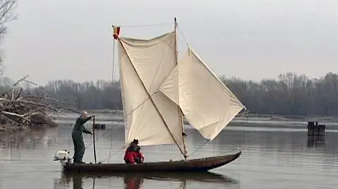 Wisła je lubi. Tradycyjne łodzie płyną do Portu Czerniakowskiego