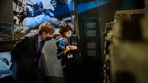 Nowy ambasador Niemiec zaczął od wizyty w Muzeum Powstania. "Był głęboko poruszony niewyobrażalnymi krzywdami"