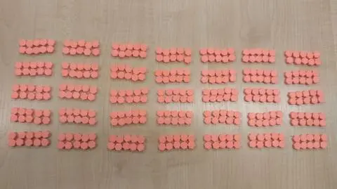 18-latek miał przy sobie 350 tabletek ecstasy