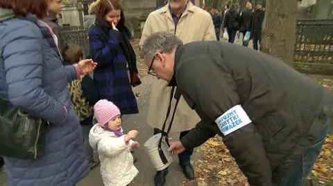 Dwa dni kwesty na Powązkach. Potrzeba pieniędzy na Aleję Katakumbową