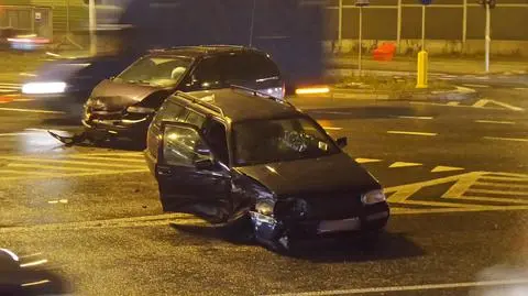 Wypadek na Rekruckiej. Kobieta i dziecko w szpitalu