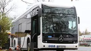 Autobus Mercedes eCitaro na testach w Warszawie