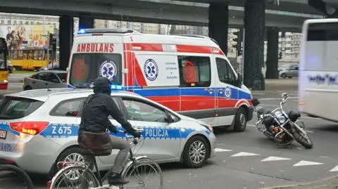 Wypadek w centrum. "Motocyklista wjechał na czerwonym" 