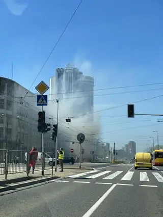 Pożar samochodu w Alejach Jerozolimskich 