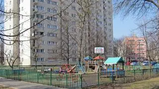 Na tym podwórku miałby powstać w przyszłości apartamentowiec fot. tvnwarszawa.pl