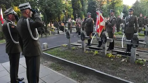 "Mogiły są symbolicznym obrazem, jak wielka była determinacja walczących" 