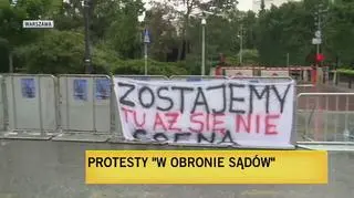 "Jest więcej policjantów niż protestujących"