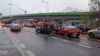 Pięć aut zderzyło się na skrzyżowaniu Marsa i Żołnierskiej