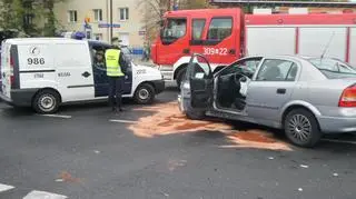 Czołowe zderzenie na al. Niepodległości