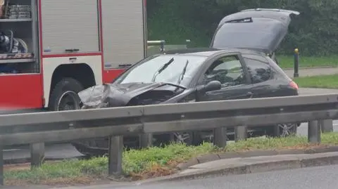 Zderzenie dwóch aut. Wisłostrada stała w korku