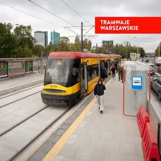 Id ronda Zgrupowania AK "Radosław" do mostu tramwaje jeżdżą po nowych torach