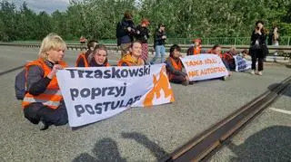 Ostatnie Pokolenie zablokowało most Siekierkowski