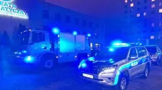 Ładunek wybuchowy znaleziono w piwnicy. Z budynku ewakuowano 32 osoby