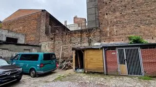 Podwórko na Pradze, gdzie Zinedine Zidane zostawił autograf 