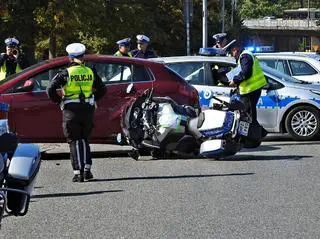 Wypadek z udziałem policjanta drogówki