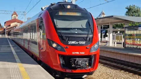Pociąg Szybkiej Kolei Miejskiej na stacji PKP Otwock