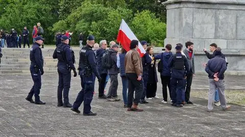 Przepychanki na terenie Cmentarza Mauzoleum Żołnierzy Armii Czerwonej
