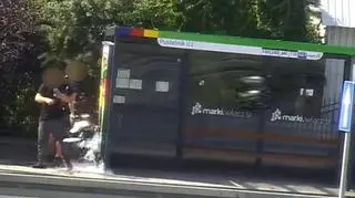 Wandale uszkodzili wiatę przystankową