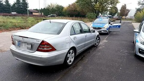 16-latek jeździł mercedesem po Piasecznie